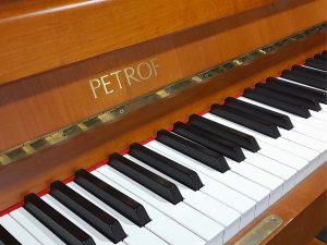 petrof_115_2_piano_verhoogmuziek