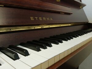 eterna_er_10_kersen_piano_2_verhoogmuziek