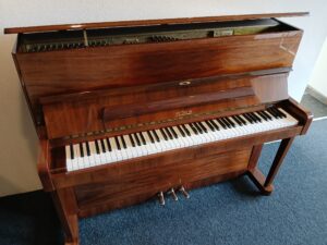 petrof_model_115_IIP_3_piano_verhoogmuziek