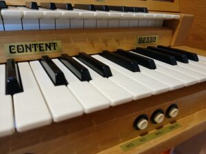 content_d2330_speakerset_orgel_3_verhoogmuziek