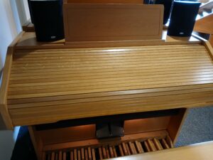 content_d4330_blank-eiken_speakerset_orgel_3_verhoogmuziek