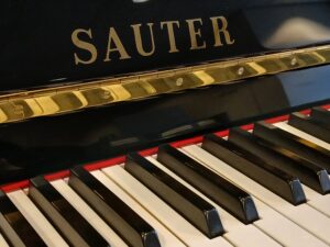 sauter_model_120_zwart_hoogglans_piano_1_verhoogmuziek