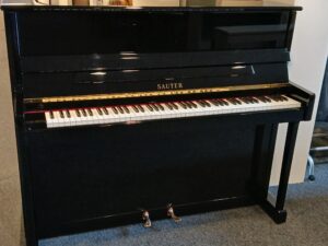 sauter_model_120_zwart_hoogglans_piano_2_verhoogmuziek