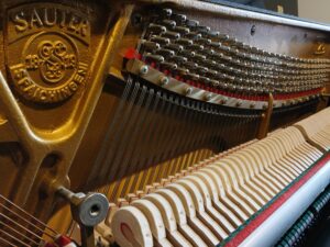 sauter_model_120_zwart_hoogglans_piano_4_verhoogmuziek