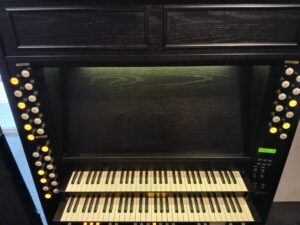 domus_chorale_p31_deluxe_orgel_03_verhoogmuziek