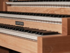 content_cambiare_305SW_BlankEiken_sweelinq_3_verhoogmuziek